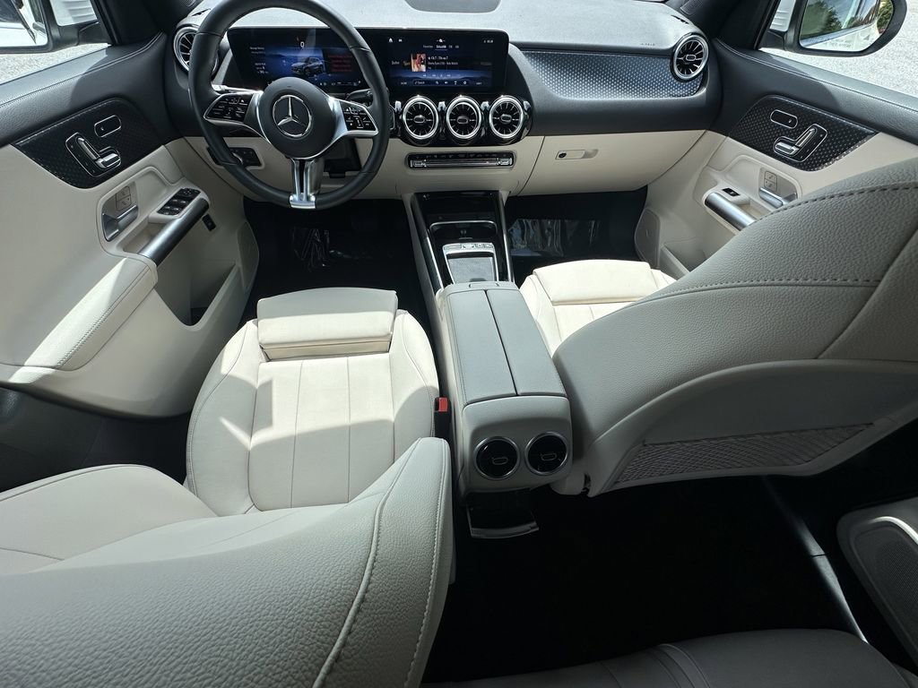 Certified 2025 Mercedes-Benz GLA 250 4MATIC image 27