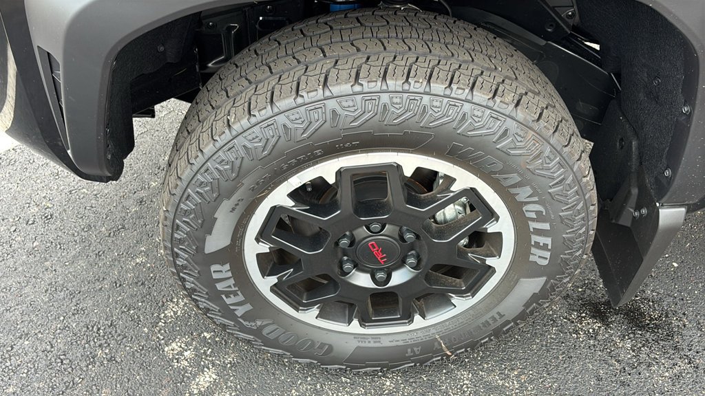 New 2026 Toyota Tacoma TRD Off-Road w/ TRD Off Road Premium Package AWD/4WD image 30