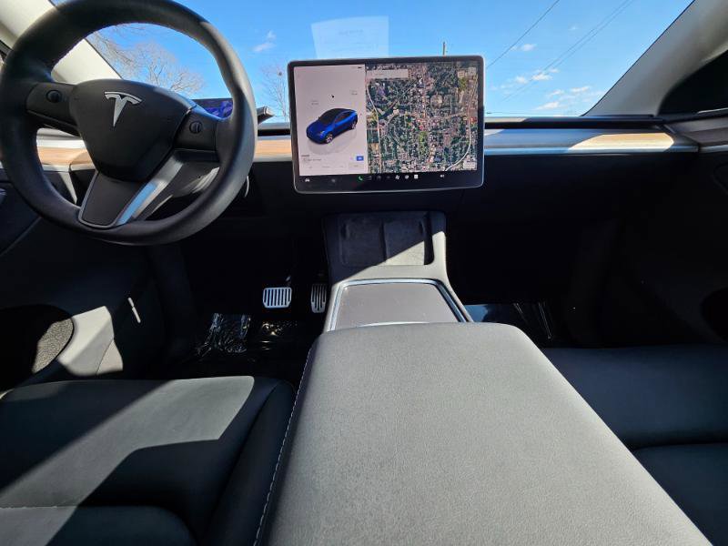 Used 2023 Tesla Model Y Long Range image 34