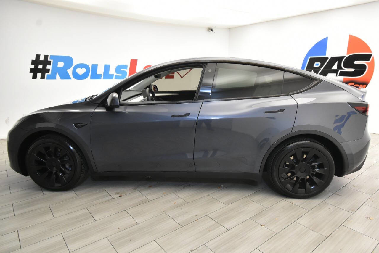 Used 2023 Tesla Model Y Long Range image 2