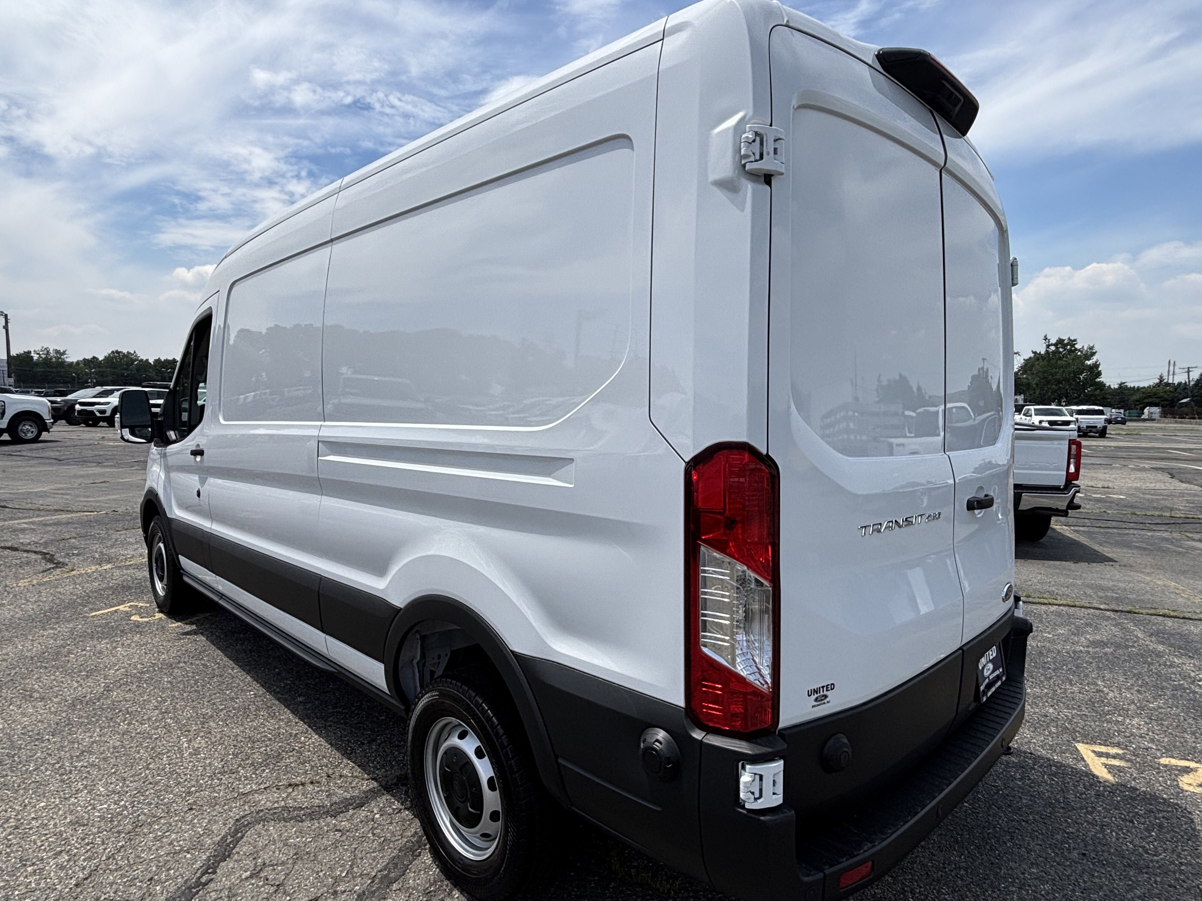 New 2025 Ford Transit 250 148 Medium Roof image 8