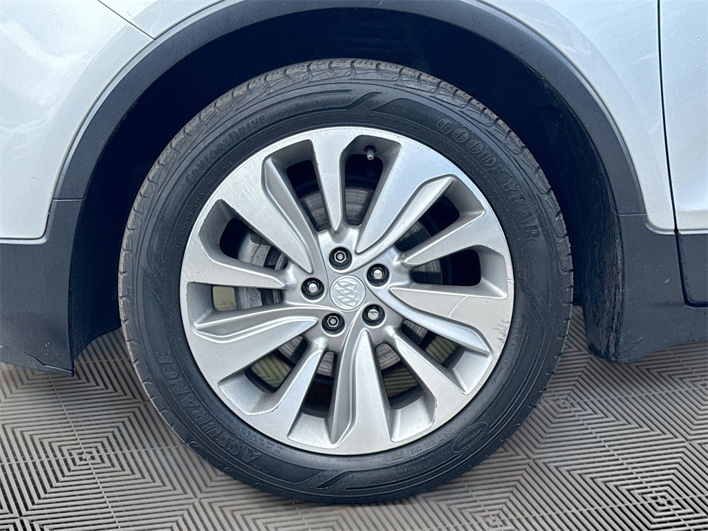 Used 2019 Buick Encore Preferred image 28