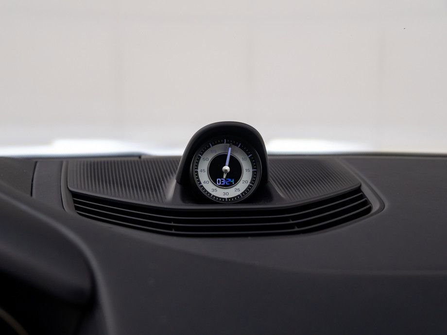 Used 2021 Porsche Taycan Turbo image 30