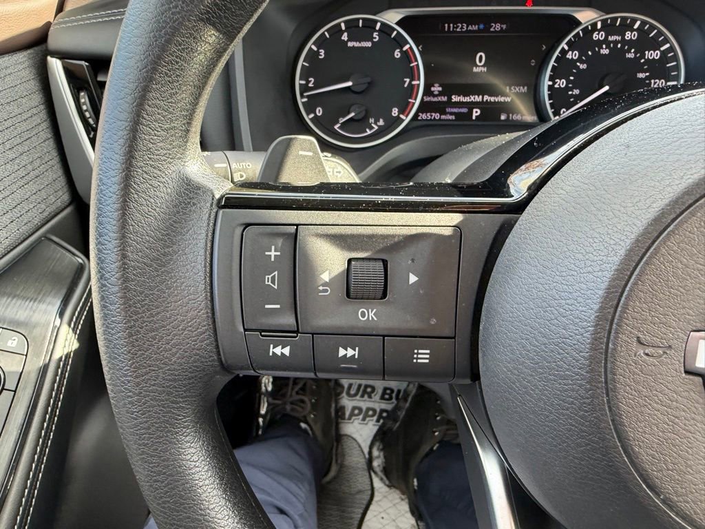 Used 2023 Nissan Rogue SV image 15