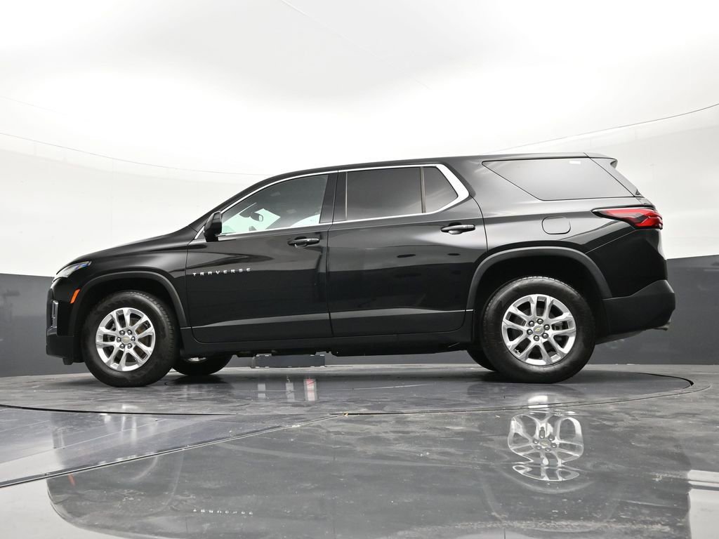 Used 2023 Chevrolet Traverse LS FWD image 22