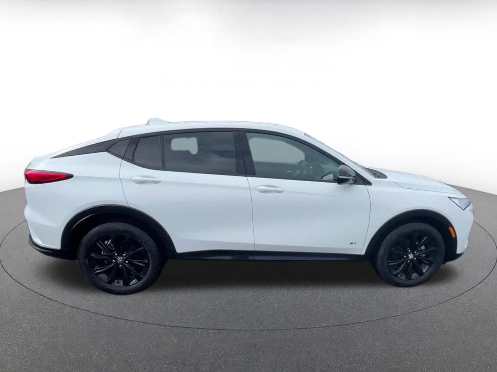 Used 2025 Buick Envista Sport Touring image 16