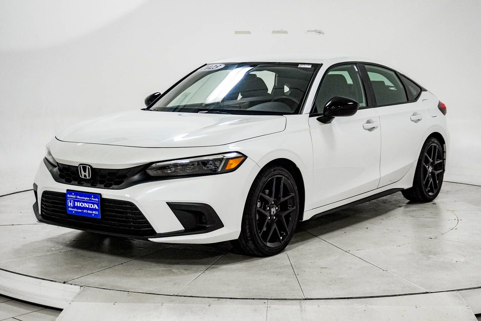 Used 2023 Honda Civic Sport image 3