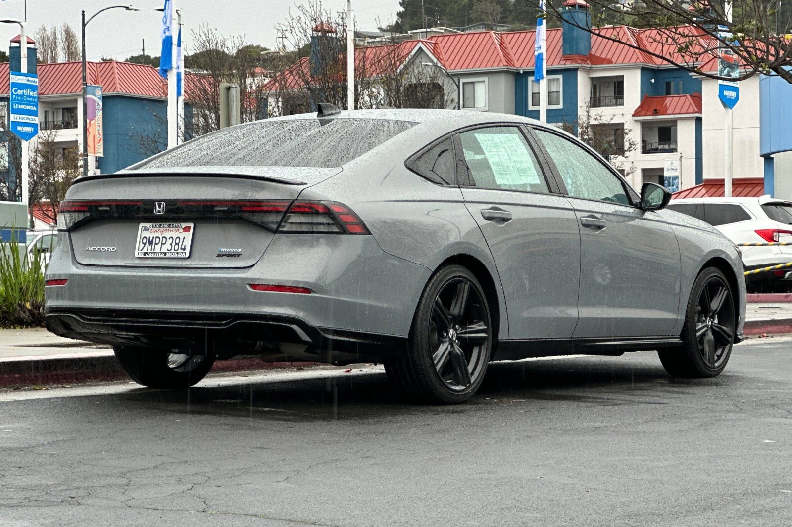 Used 2024 Honda Accord Sport image 3