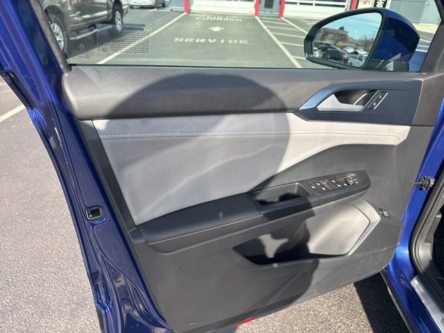 Used 2024 Volkswagen Taos SE image 12