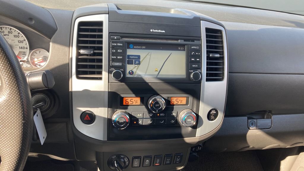 Used 2017 Nissan Frontier PRO-4X image 16