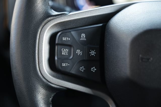 Used 2023 Ford Bronco Badlands image 33