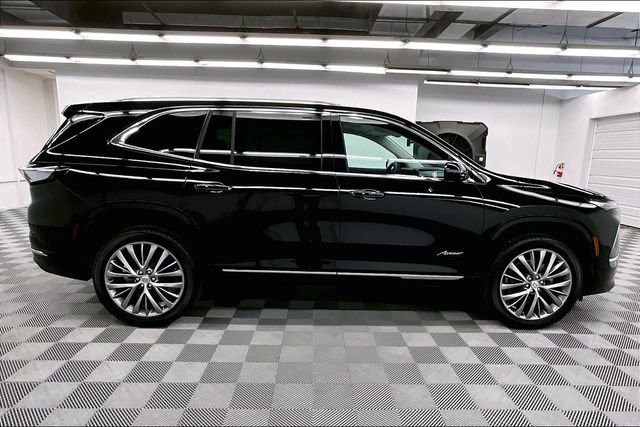Used 2025 Buick Enclave Avenir AWD/4WD image 15