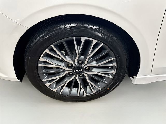 Used 2024 Kia Forte GT-Line w/ GT-Line Premium Package image 10
