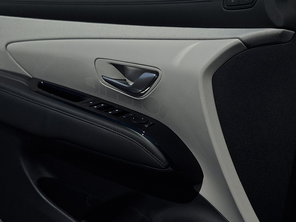 New 2026 Hyundai Tucson Limited AWD/4WD image 9