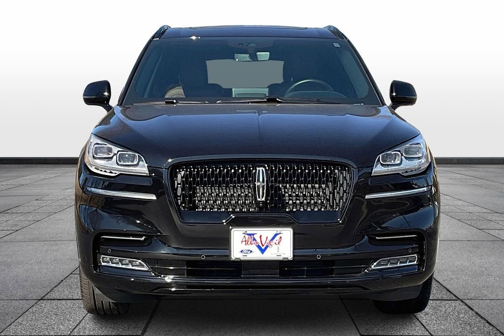 Used 2024 Lincoln Aviator Reserve w/ Equipment Group 201A image 2