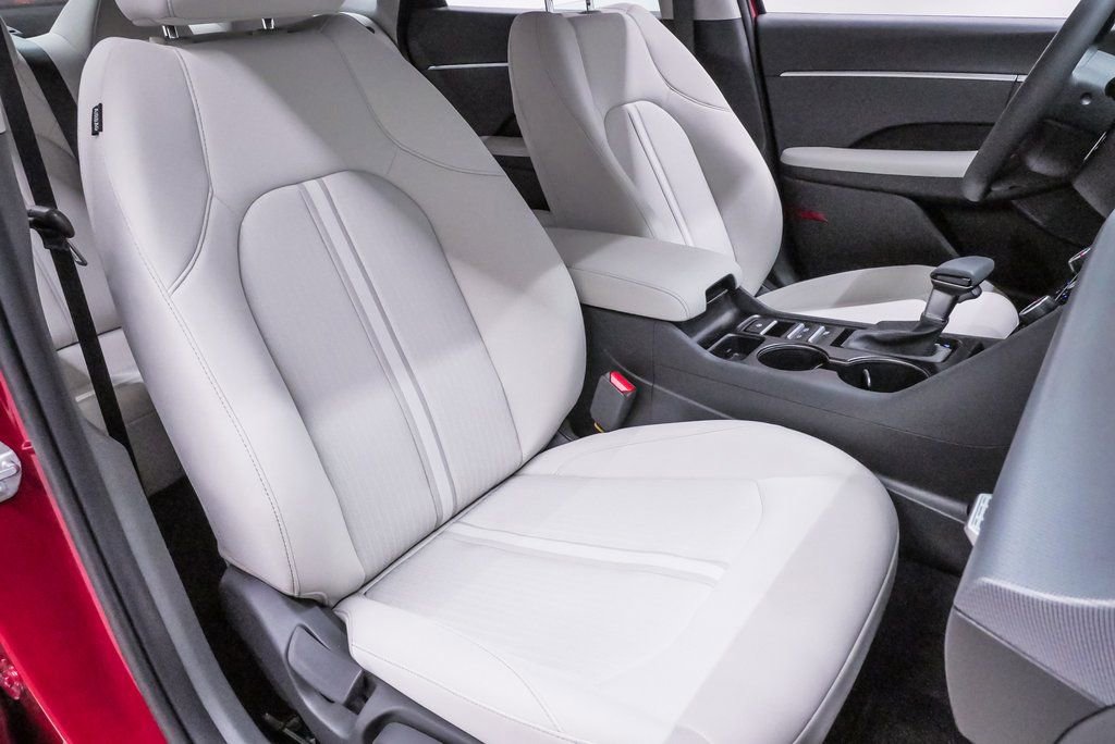 Used 2025 Hyundai Sonata SE image 14