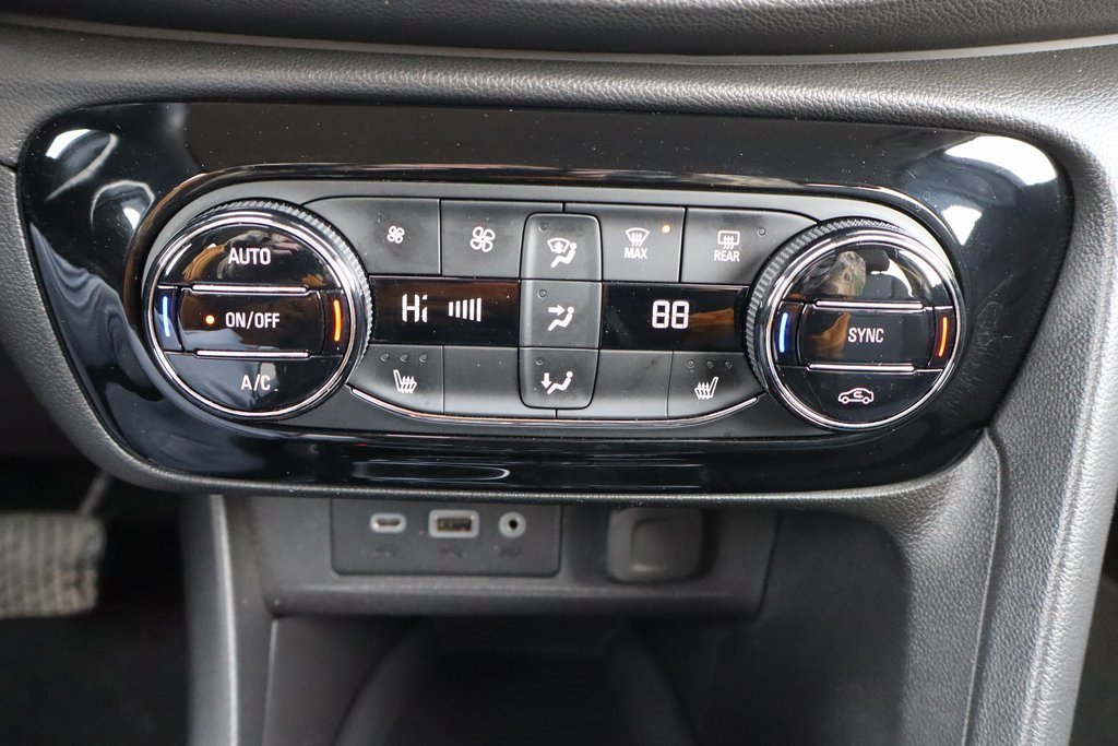 Used 2021 Buick Encore GX Select image 13