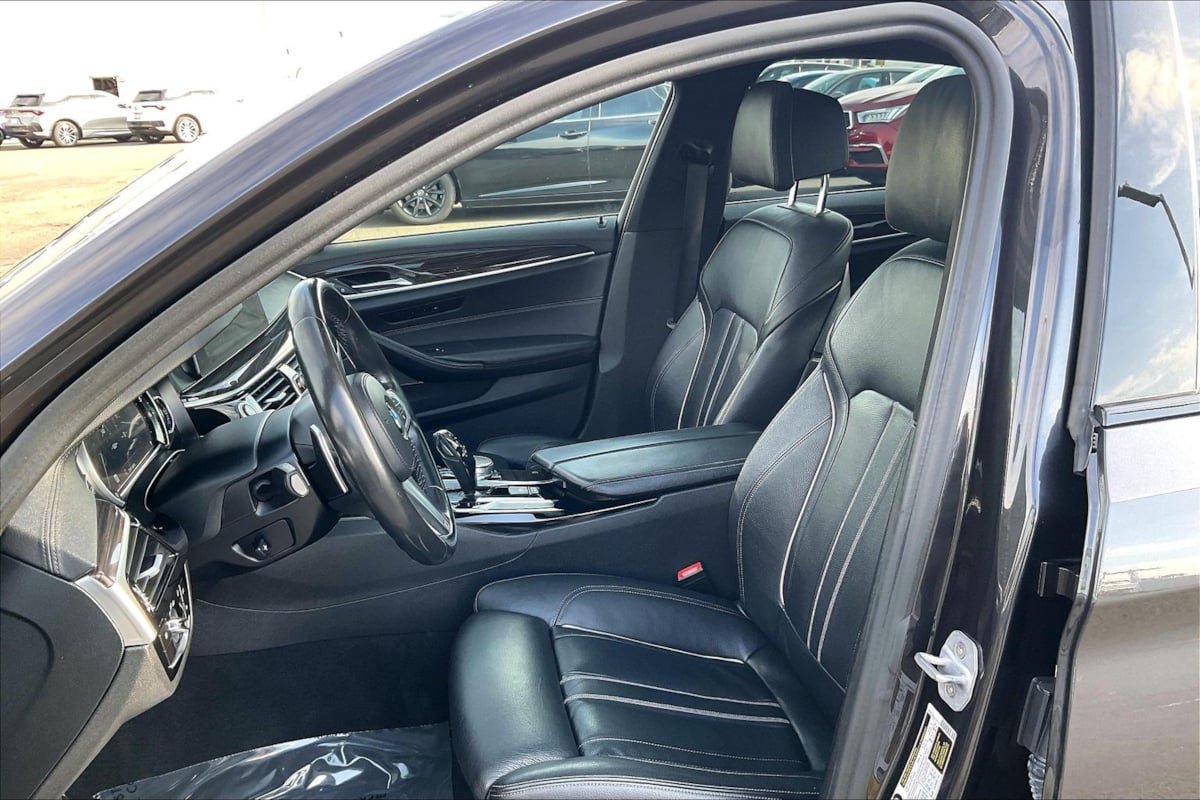 Used 2018 BMW 540i RWD image 22
