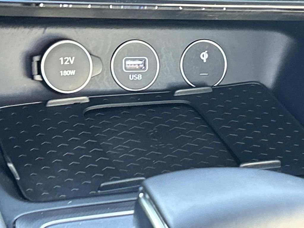 Used 2025 Genesis G70 3.3T Advanced w/ Sport Prestige Package image 36