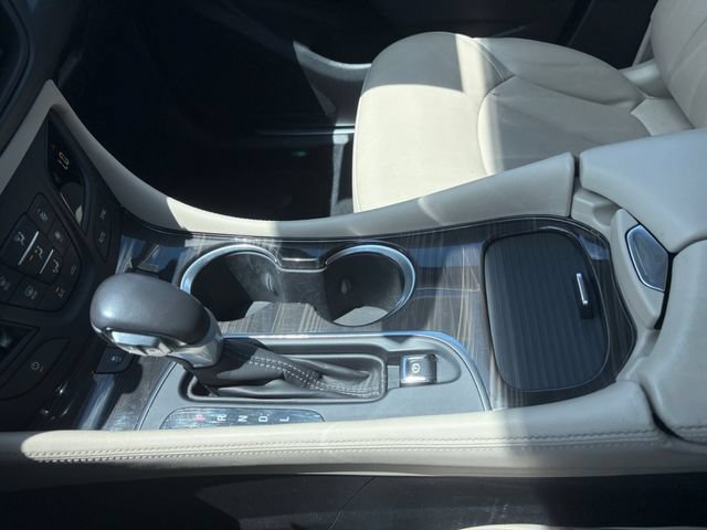 Used 2020 Buick Envision Essence FWD image 12
