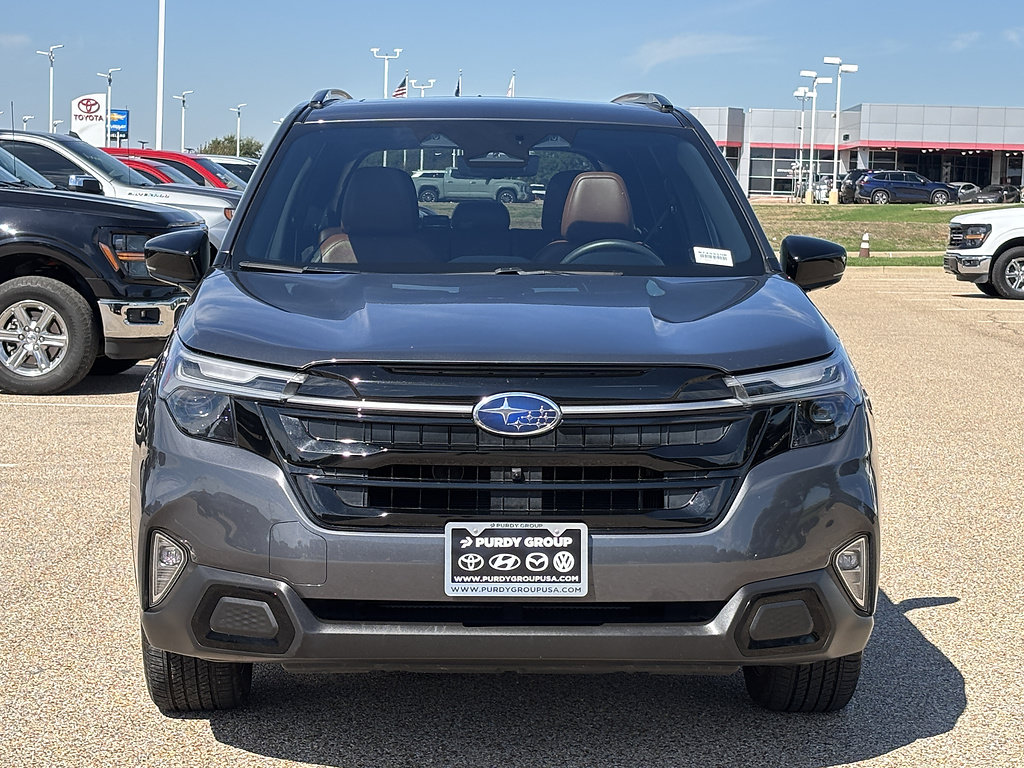 Used 2025 Subaru Forester Touring AWD/4WD image 3