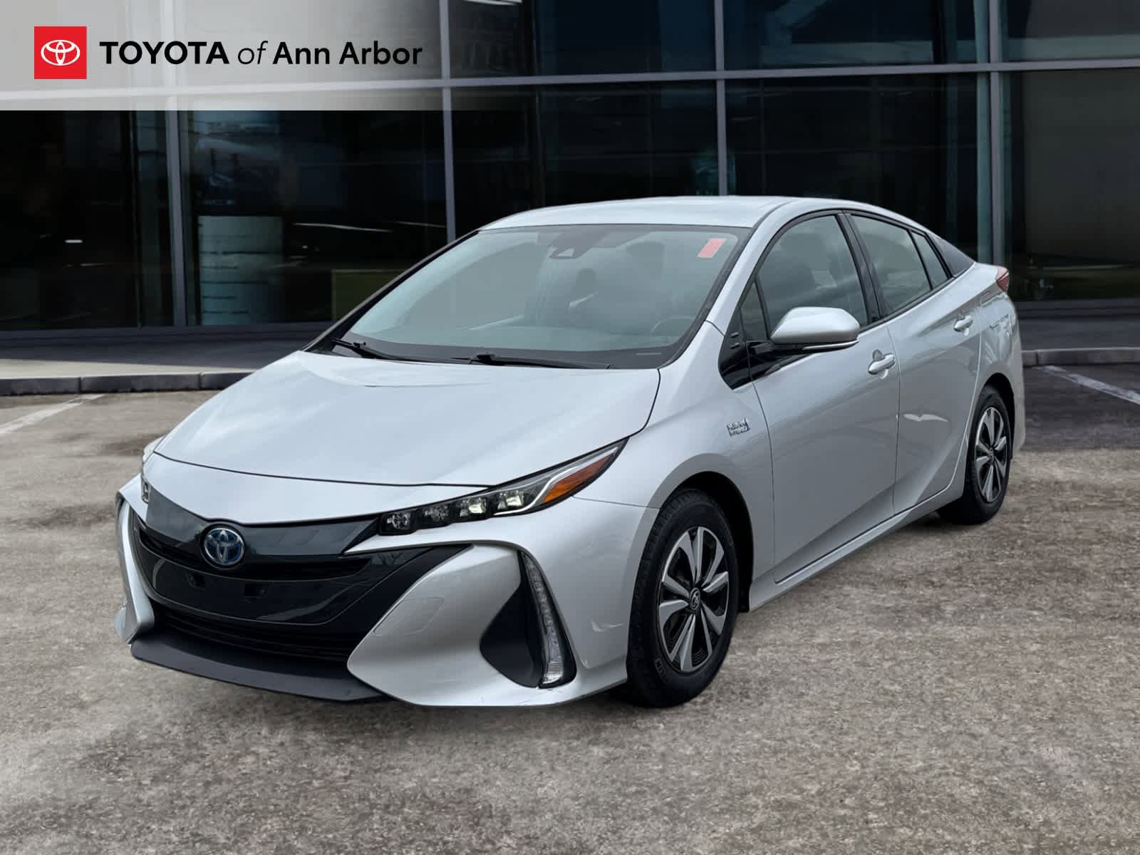 Used 2018 Toyota Prius Prime Premium FWD image 8