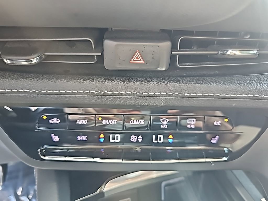 Used 2022 Buick Envision Preferred image 24