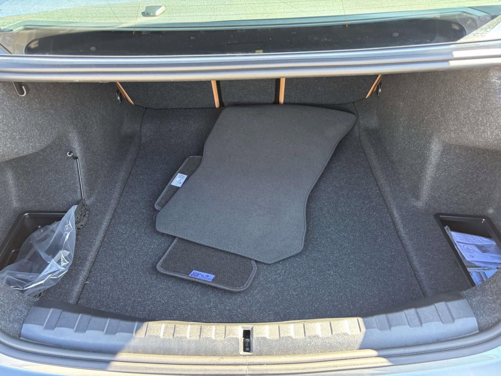 New 2026 BMW 330i xDrive Sedan w/ Premium Package image 9