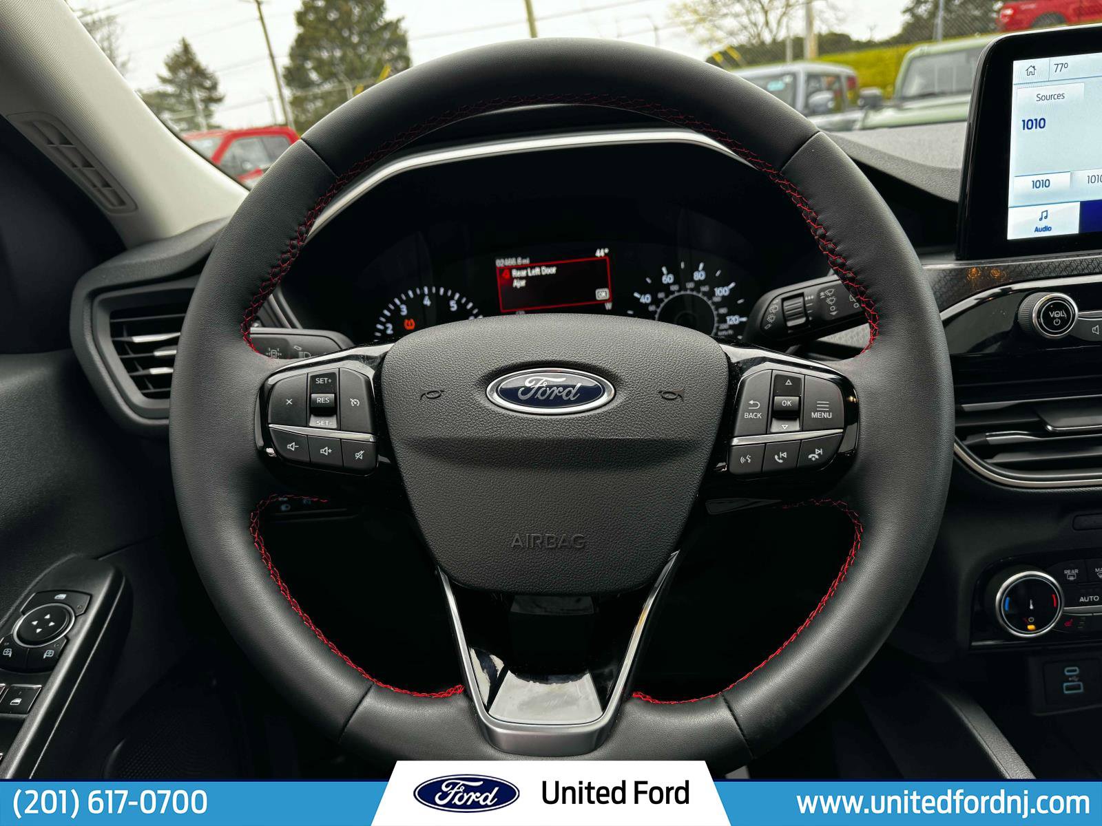 Used 2022 Ford Escape SEL w/ SEL Stealth AWD Package image 33