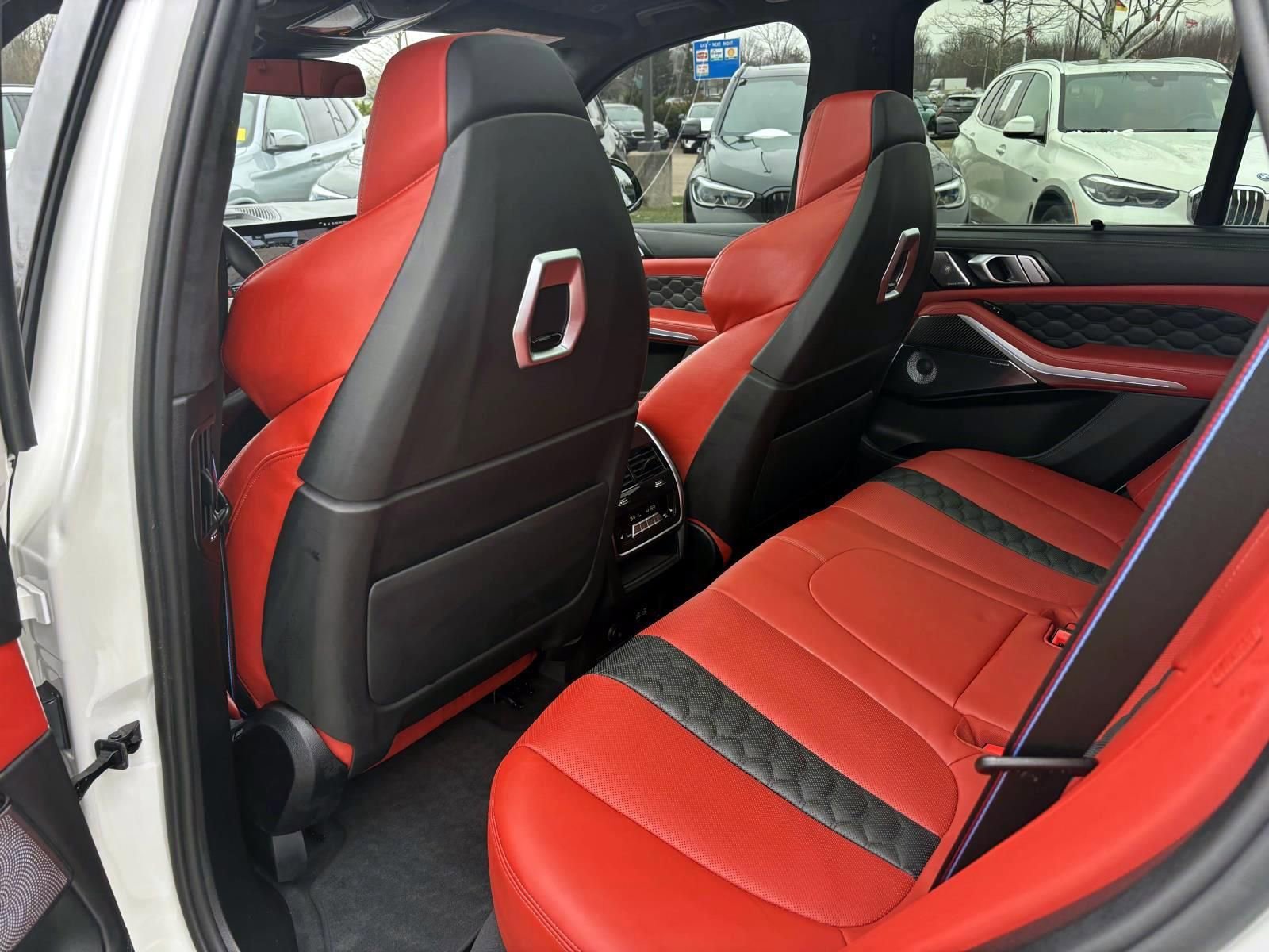 Used 2025 BMW X5 M Competition w/ Executive Package image 27