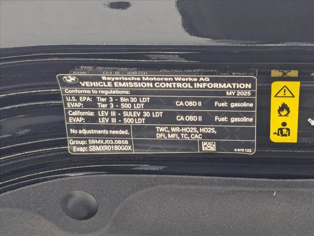 Used 2025 BMW X7 xDrive40i w/ Premium Package image 27