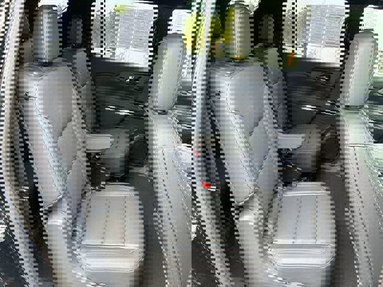 Used 2025 Chevrolet Traverse LT image 26