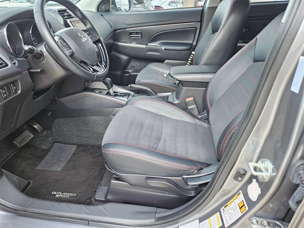 Used 2025 Mitsubishi Outlander Sport SE image 11