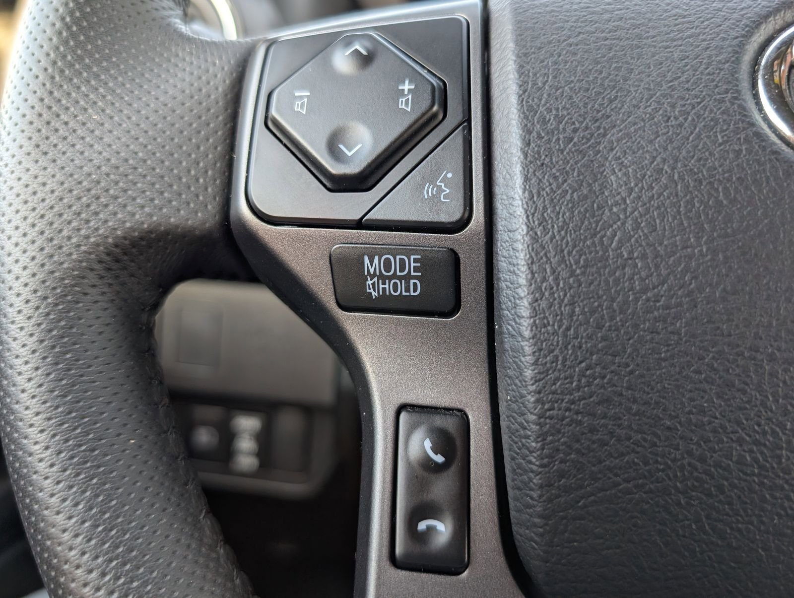 Used 2022 Toyota Tacoma TRD Sport w/ Technology Package AWD/4WD image 21