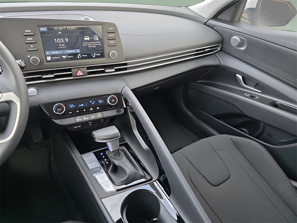 New 2026 Hyundai Elantra Blue image 17