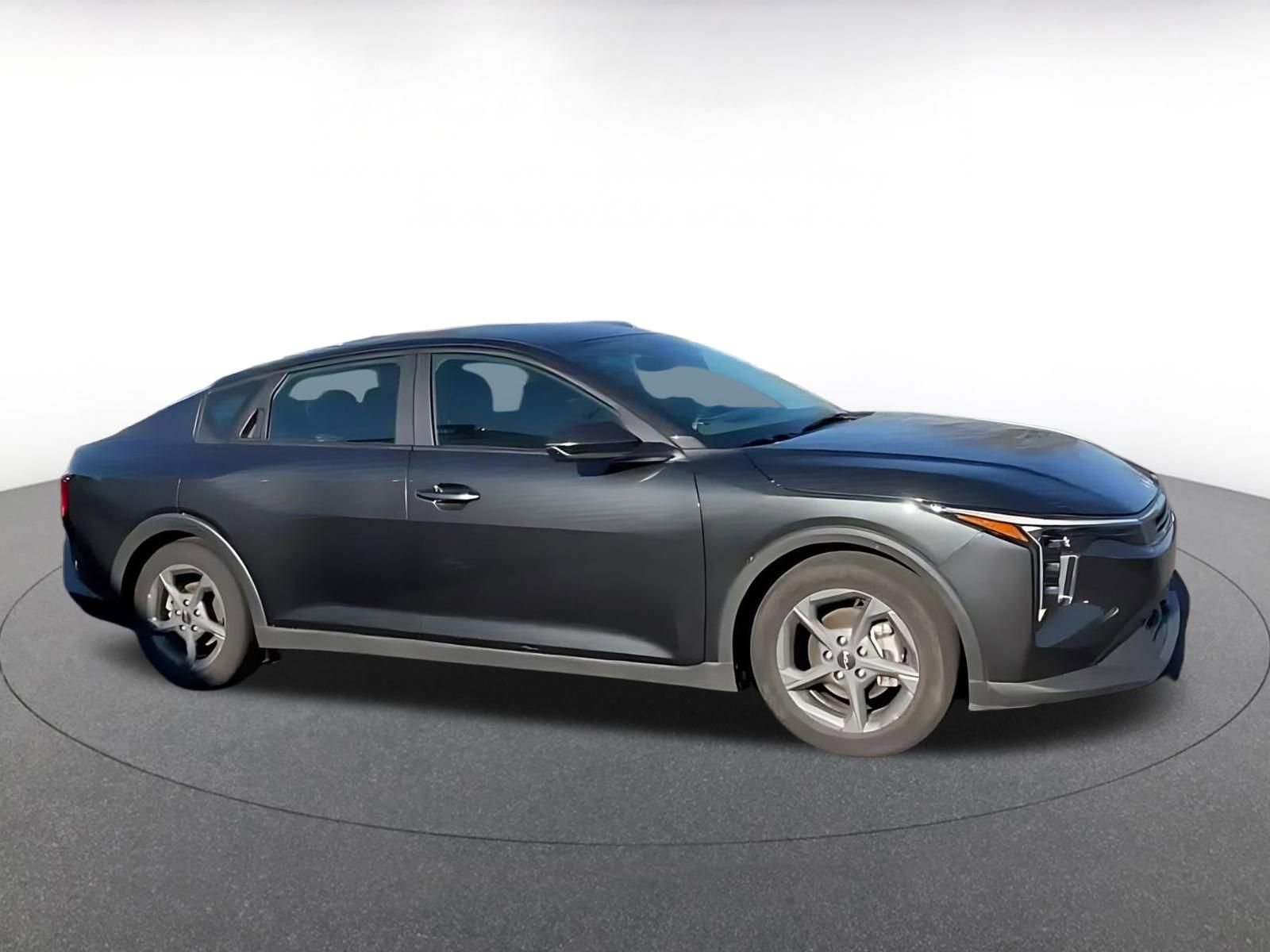 Used 2025 Kia K4 LXS image 15