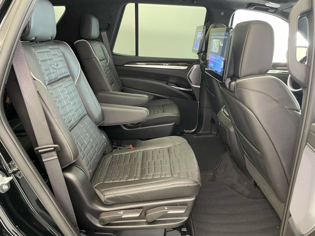 Used 2026 Cadillac Escalade Platinum Sport w/ LPO, ONYX Package AWD/4WD image 24