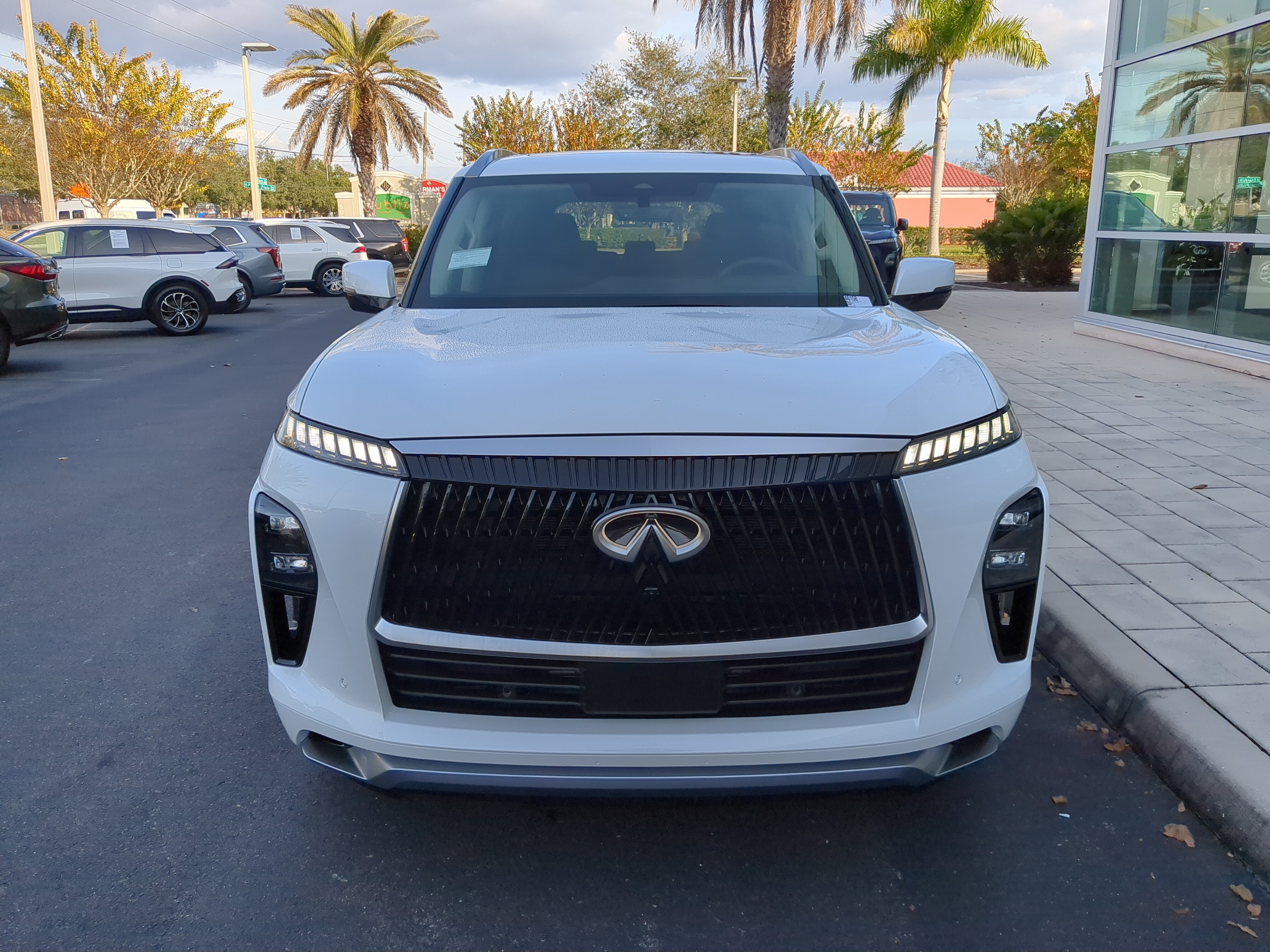 New 2026 INFINITI QX80 Luxe w/ Cargo Package AWD/4WD image 2