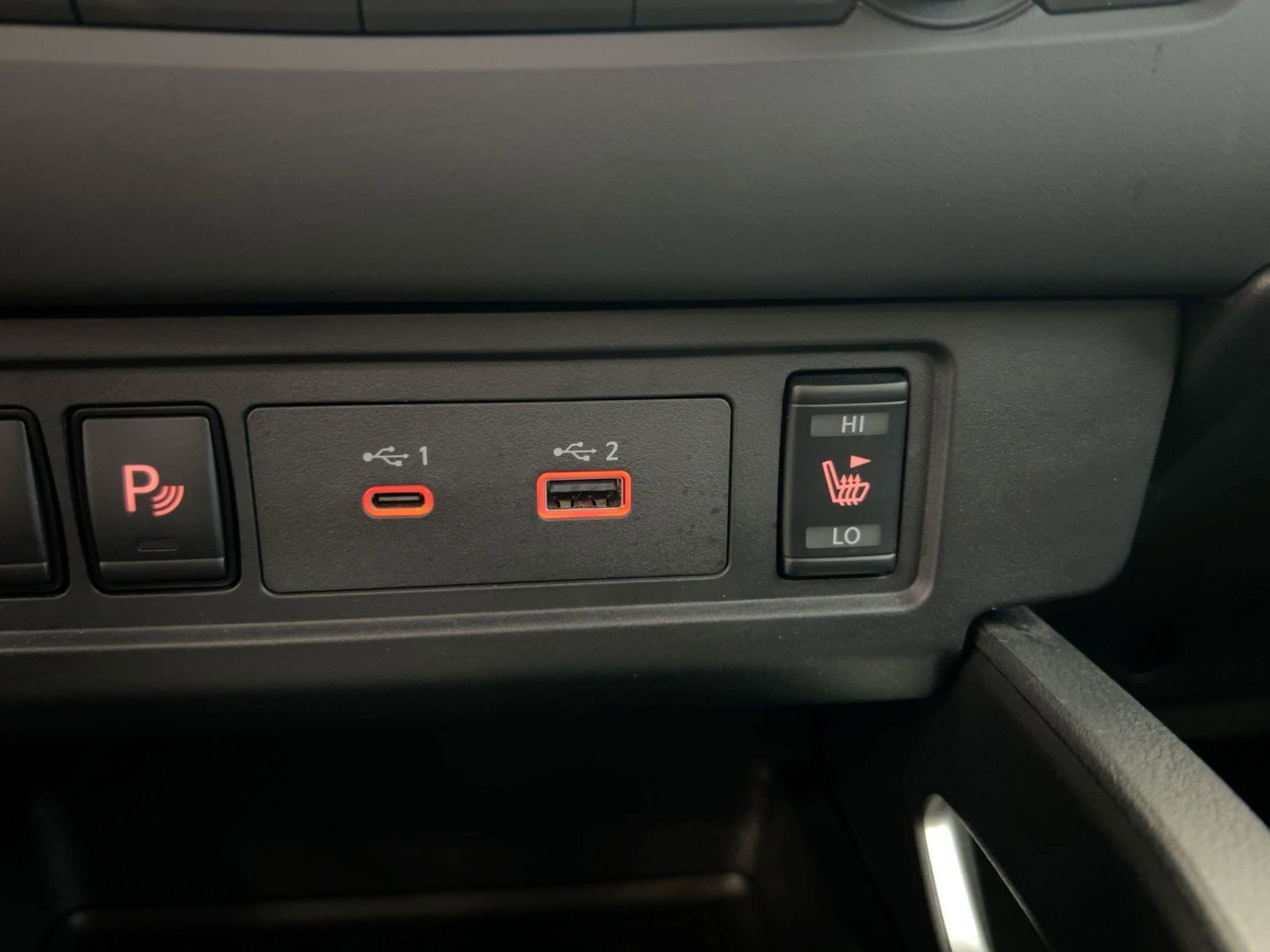 Used 2023 Nissan Frontier SV w/ SV Convenience Package image 18