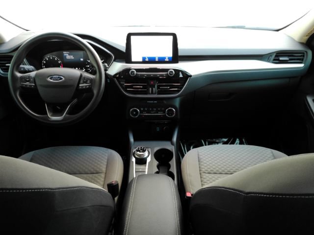 Used 2020 Ford Escape SE FWD image 2