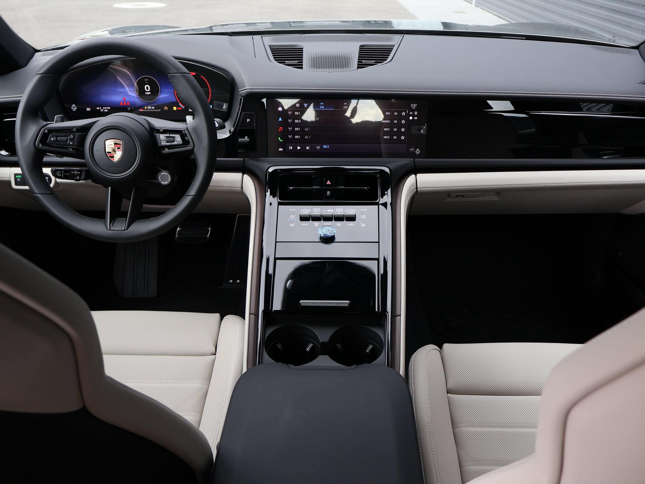 New 2026 Porsche Panamera 4 AWD/4WD image 27