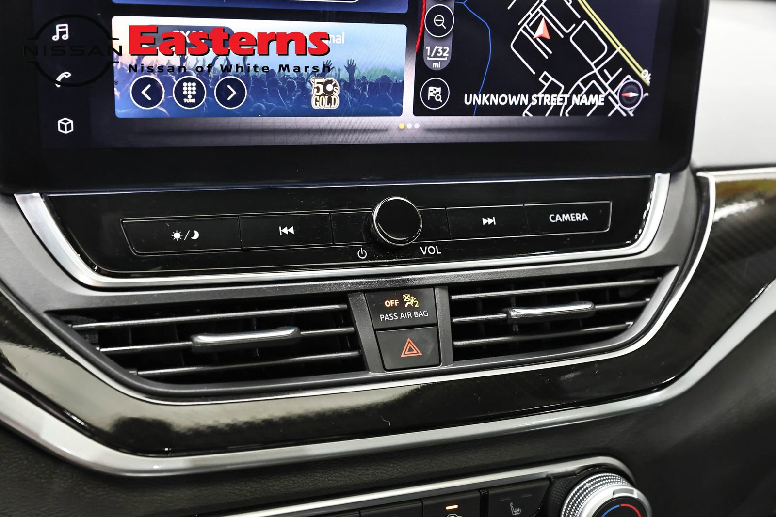 Used 2023 Nissan Altima 2.5 SR w/ SR Premium Package image 19