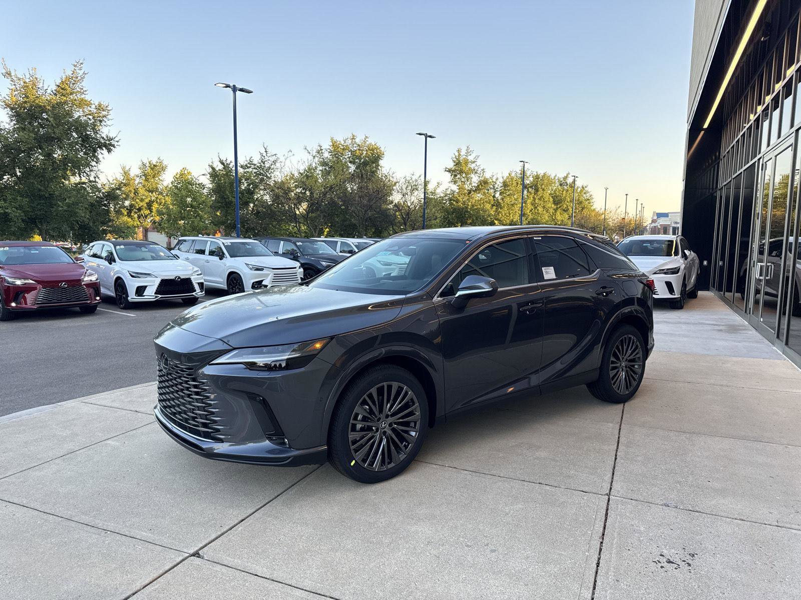 New 2025 Lexus RX 350 w/ Luxury Package