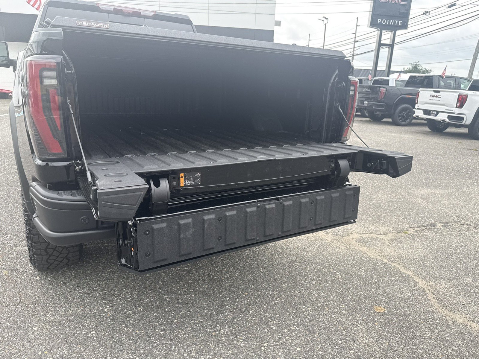 Used 2026 GMC Sierra 2500 AT4X w/ AT4X AEV Edition AWD/4WD image 14