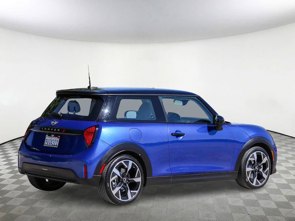 Used 2025 MINI Cooper S FWD image 5