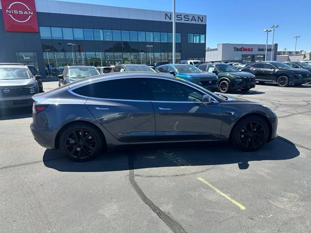 Used 2018 Tesla Model 3 Long Range RWD image 13