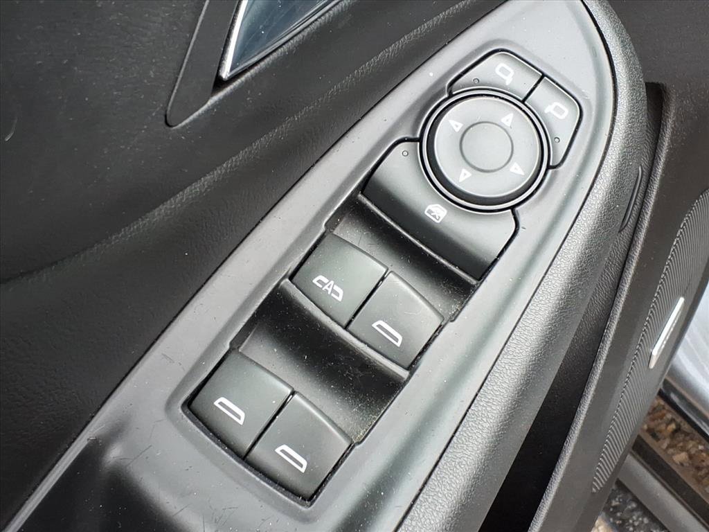 Used 2018 Chevrolet Volt Premier w/ Driver Confidence Package image 18