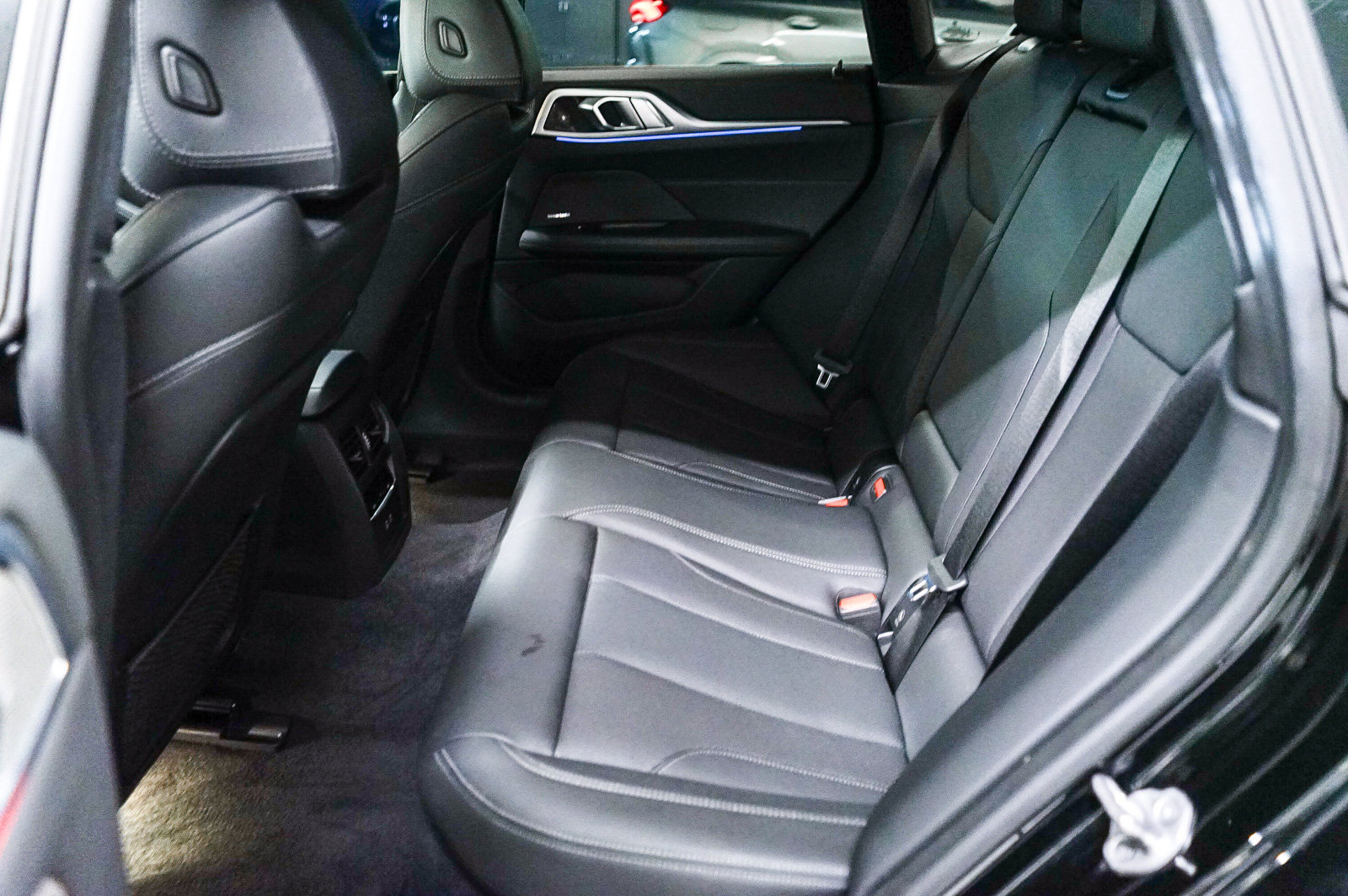 Used 2023 BMW i4 eDrive40 w/ M Sport Package RWD image 18