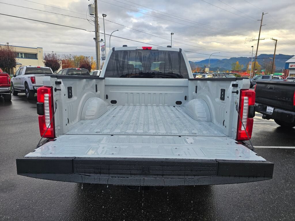 New 2026 Ford F350 Lariat w/ FX4 Off-Road Package AWD/4WD image 5