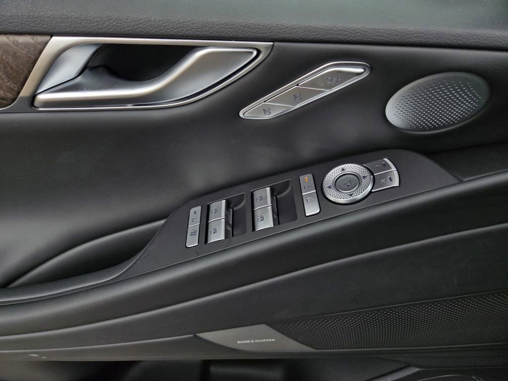 New 2025 Genesis G80 2.5T Advanced image 18